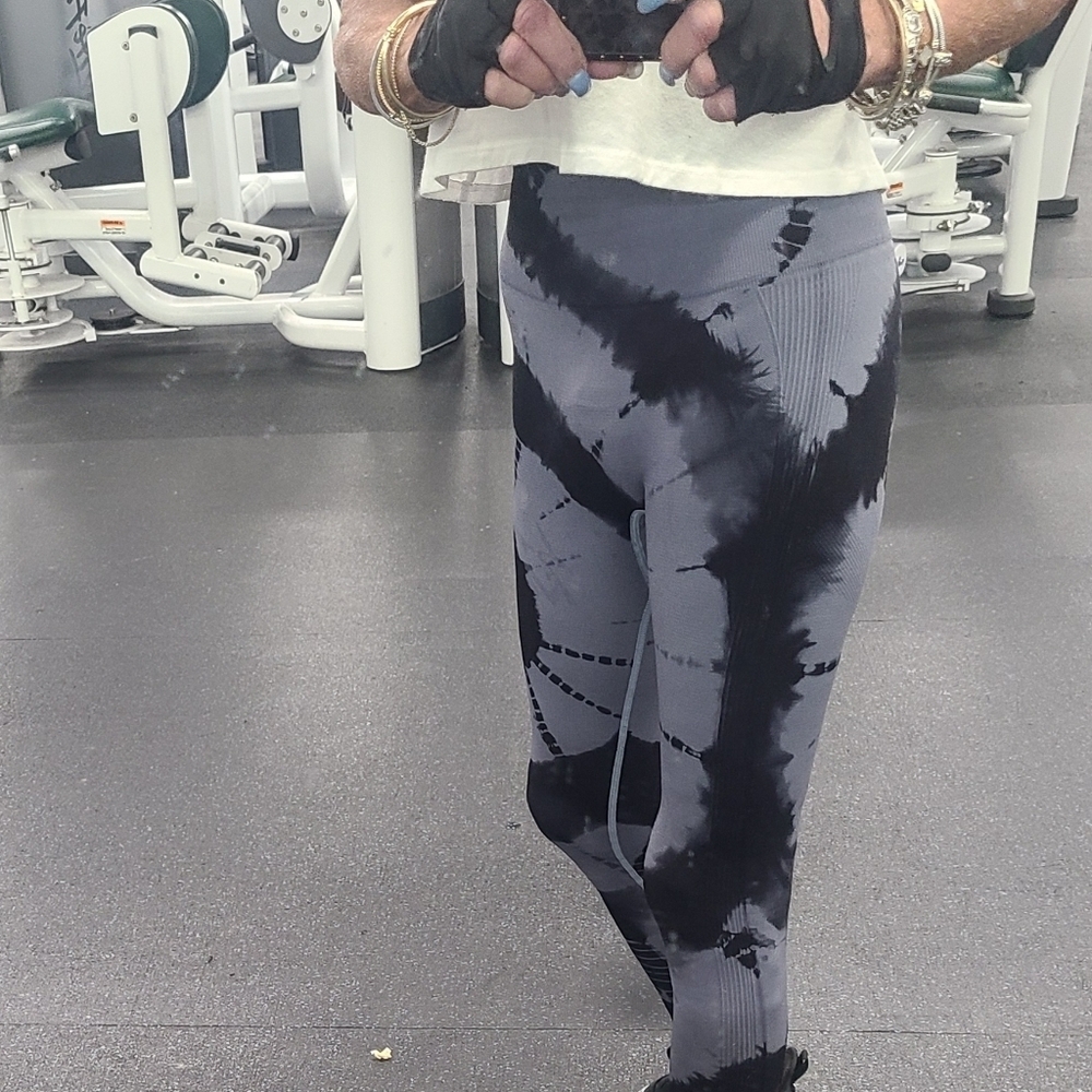 NEW BUTT LIFTING Workout Leggings xs - Picture 6 of 11